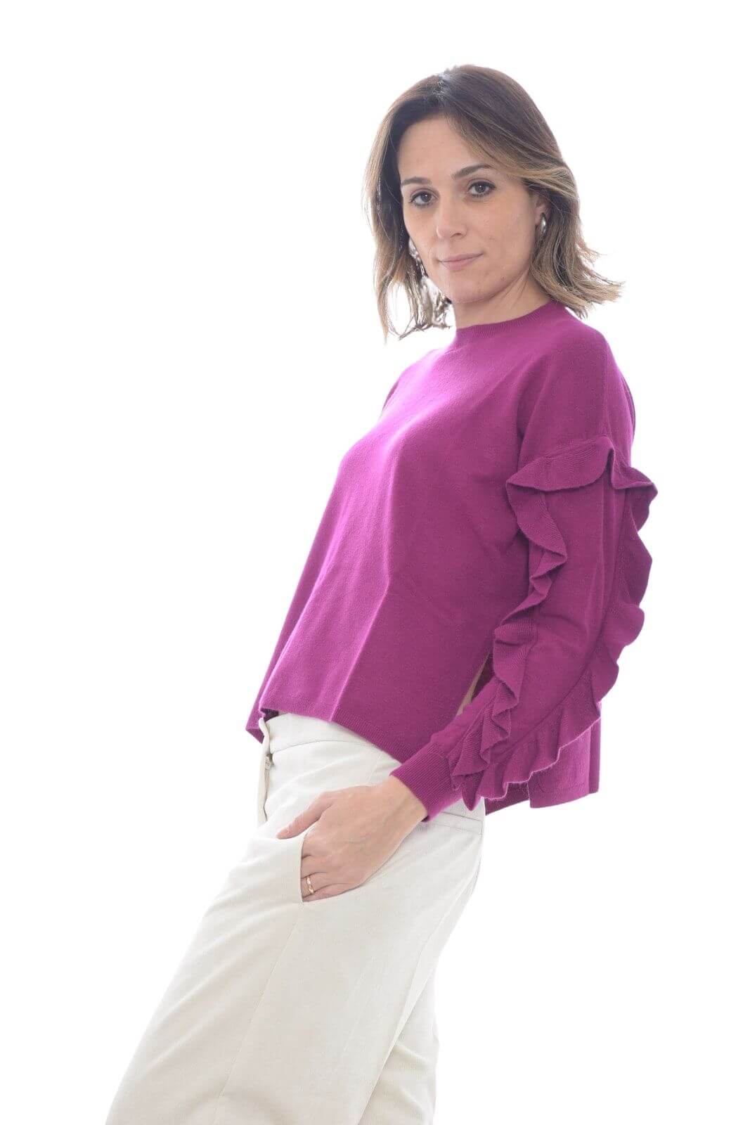 Vicolo women's sweater with ruffles on the sleeves