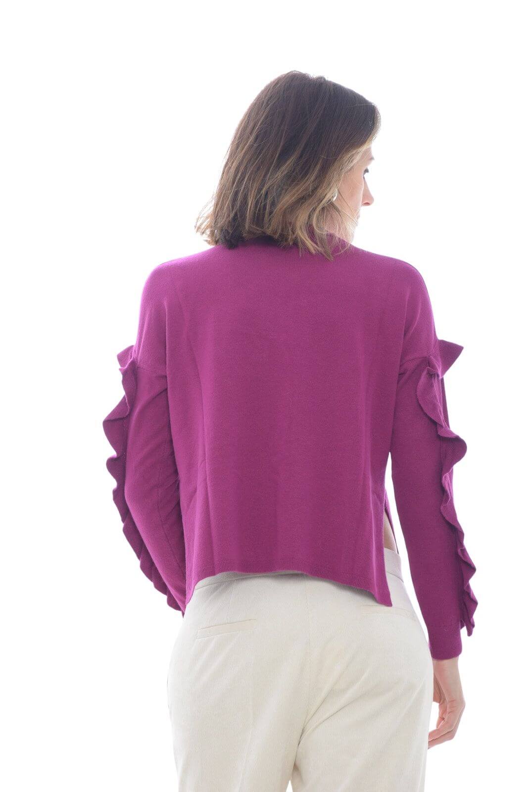 Vicolo women's sweater with ruffles on the sleeves