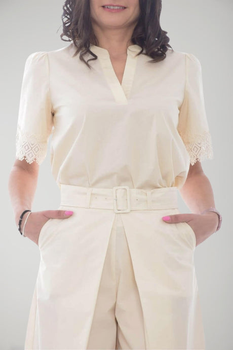 Blusa de mujer Twinset Milano con detalle de encaje