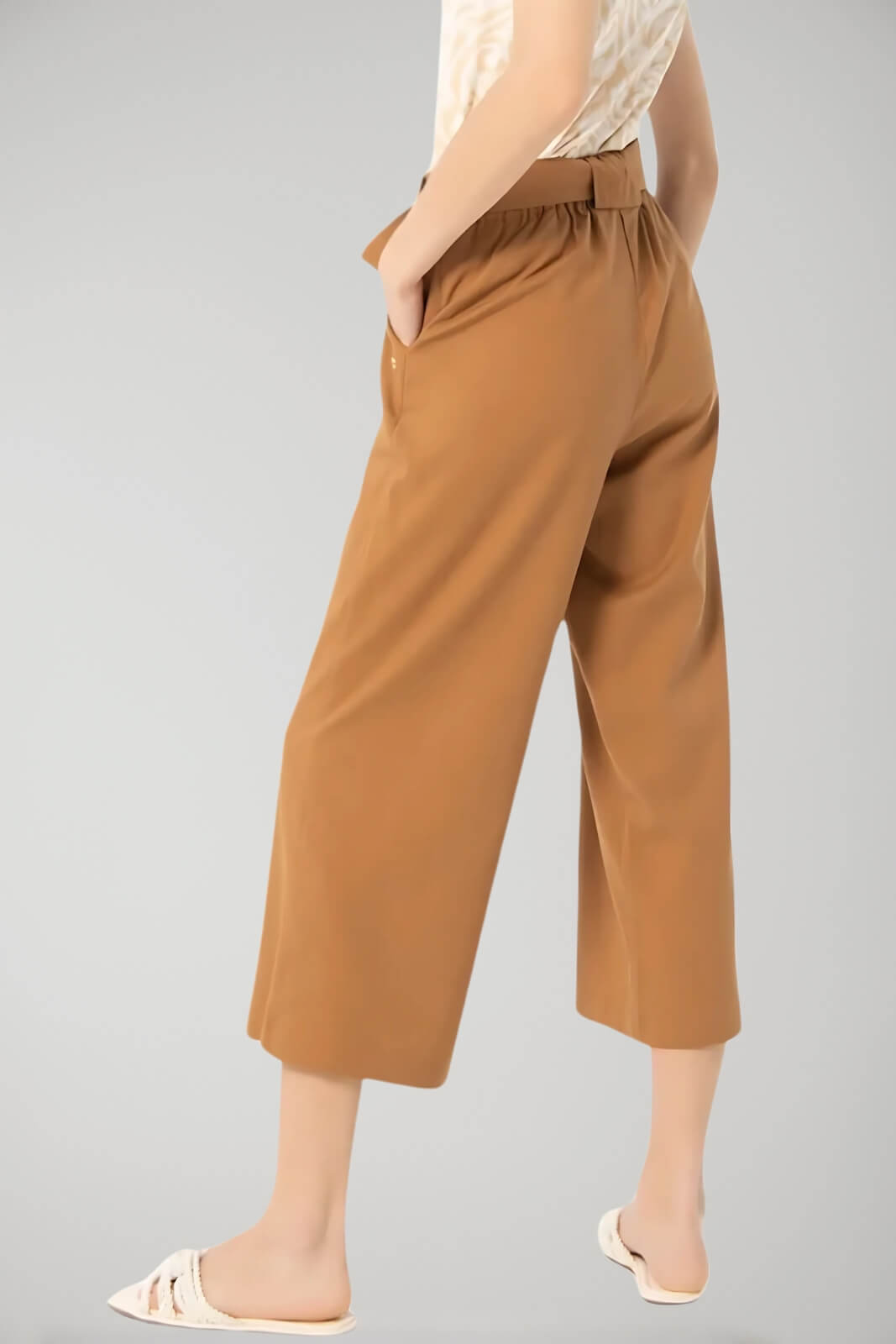 Pantalones cropped de mujer con fajín Surkana