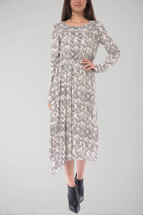 Vestido de mujer con estampado de cebra y detalle de abertura de Patrizia Pepe