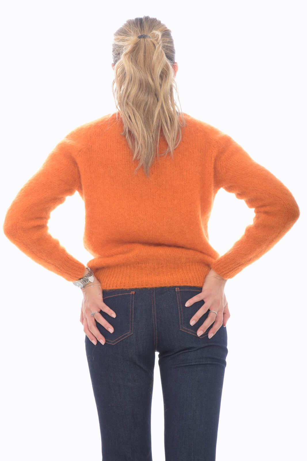 Brand Unique Women's sweater with raglan sleeves