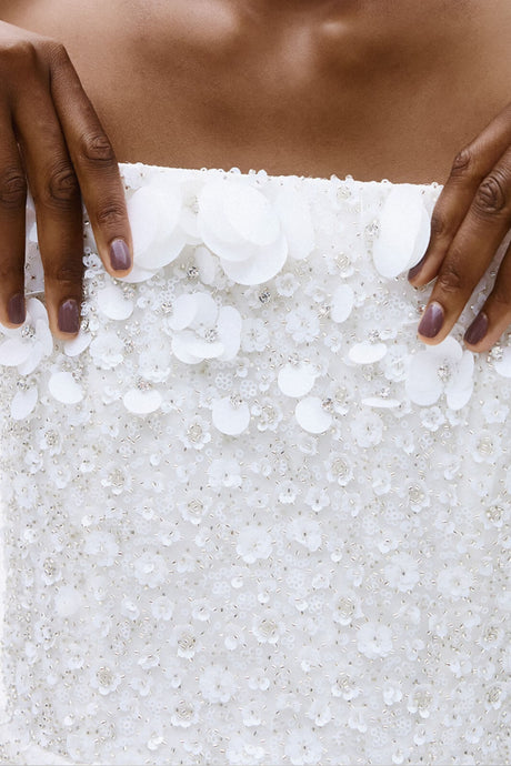 Abito da donna corto con paillettes e perline