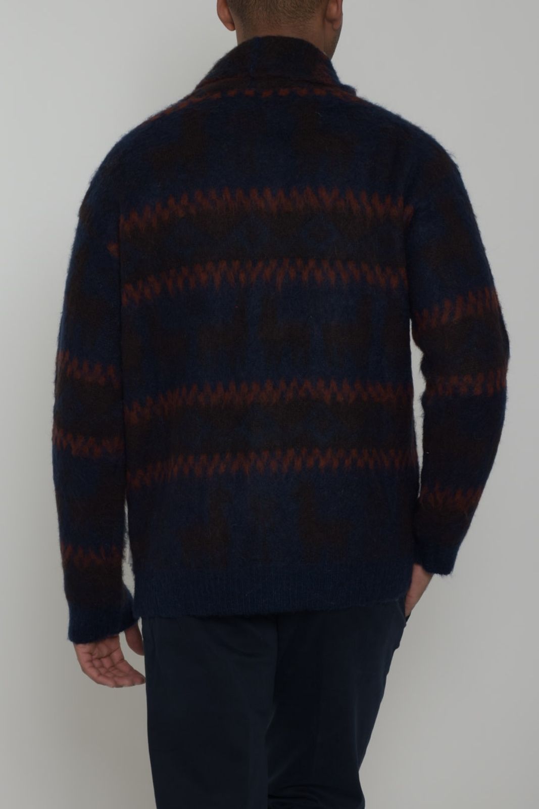 Amaranto cardigan uomo modello giacca