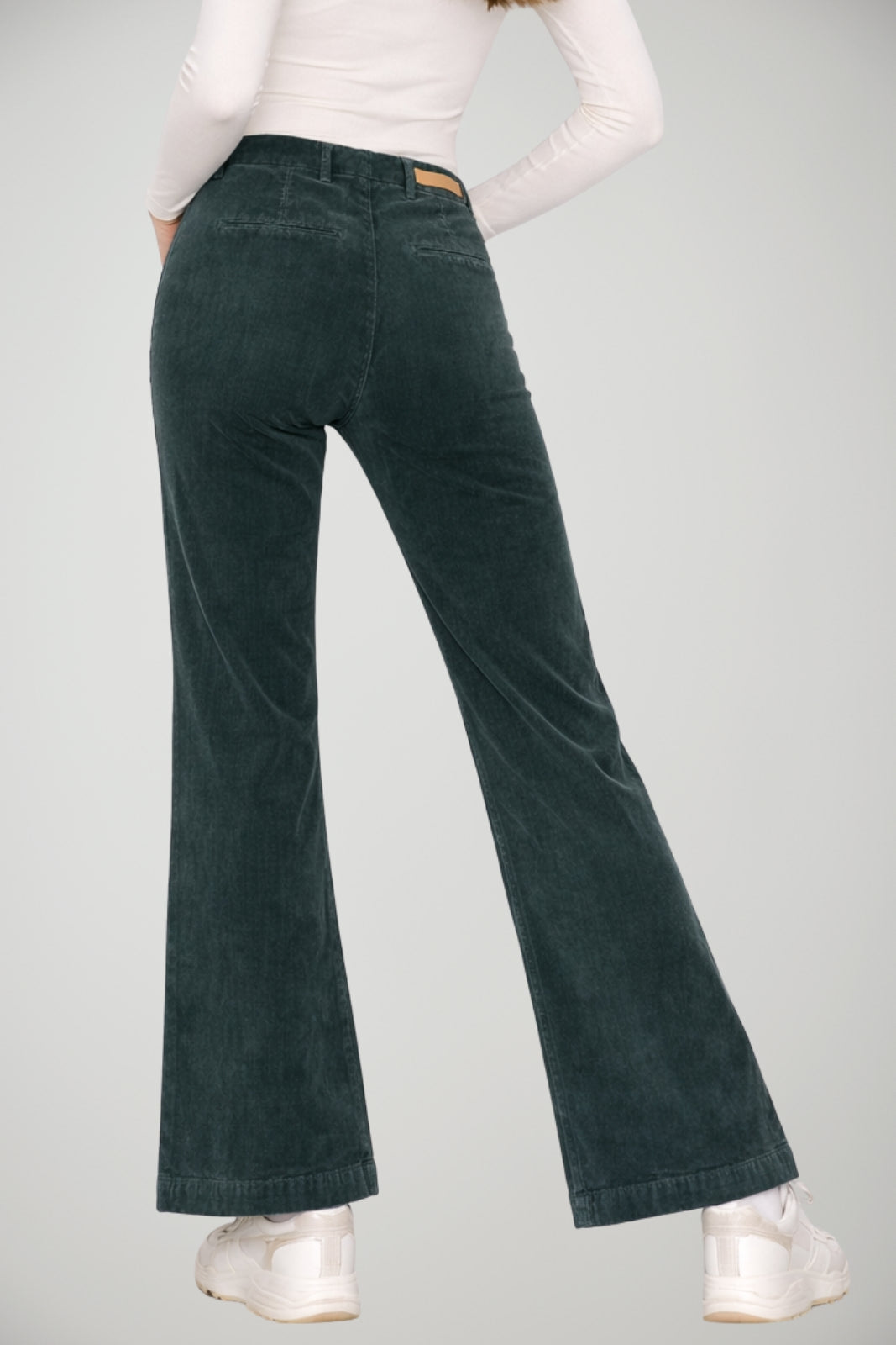 Pantaloni da donna Briglia in velluto con tasche francesi