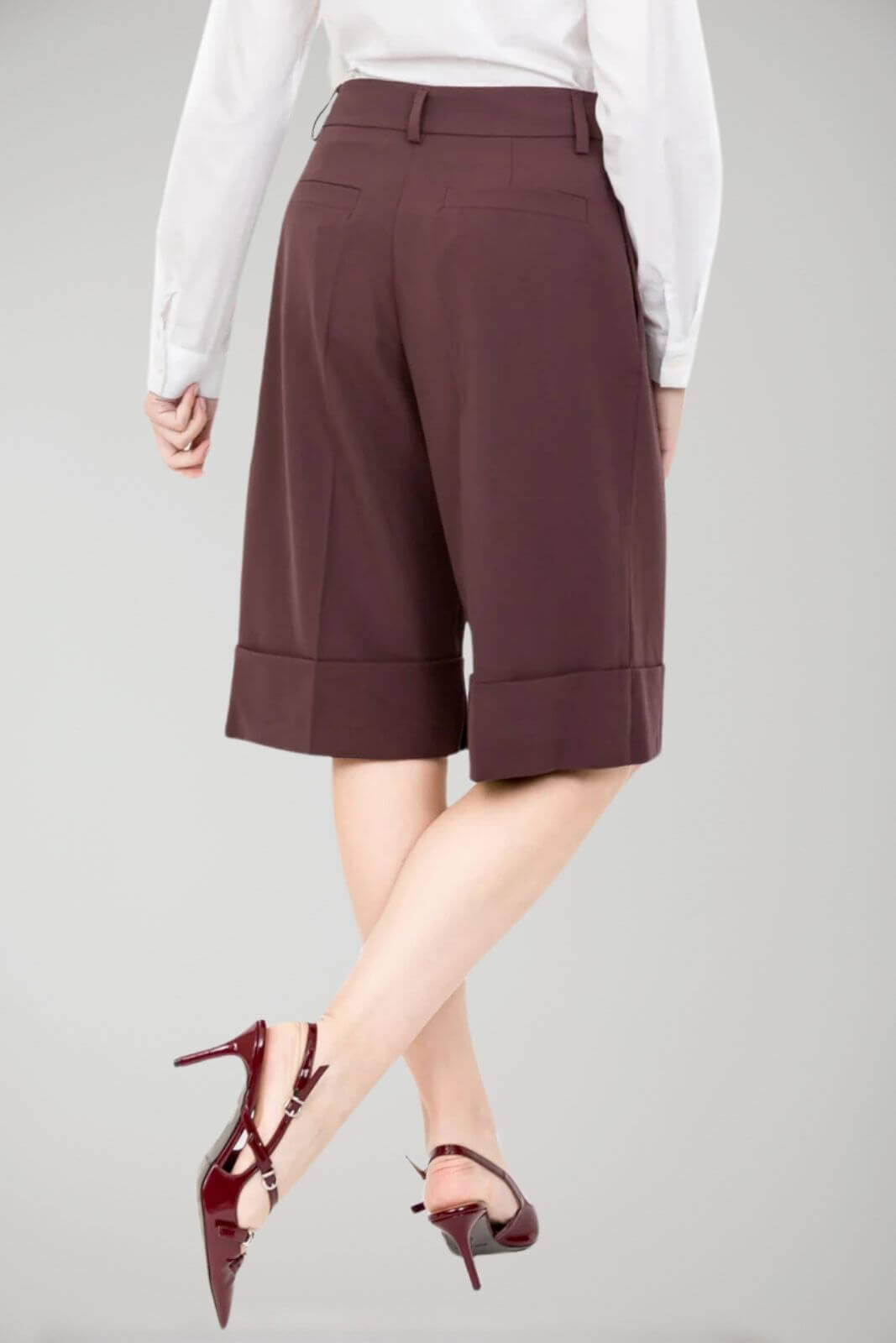 Imperial women's Bermuda shorts with pleats