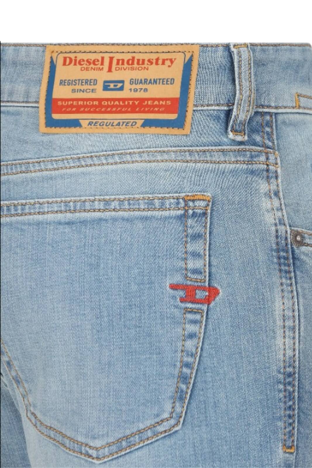 Jeans da uomo Diesel skinny fit Sleenker dettaglio