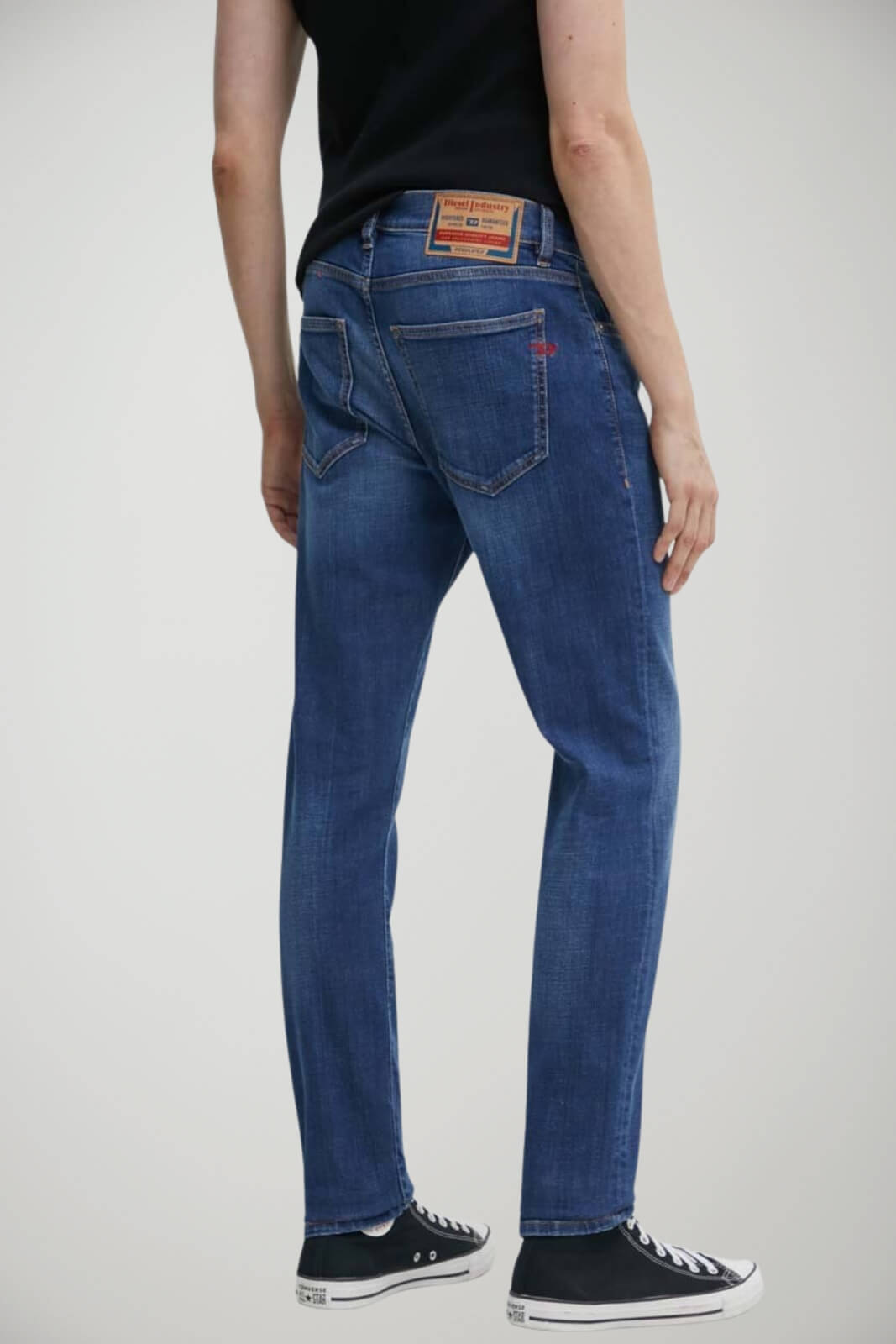 Jeans da uomo Diesel slim fit a cinque tasche