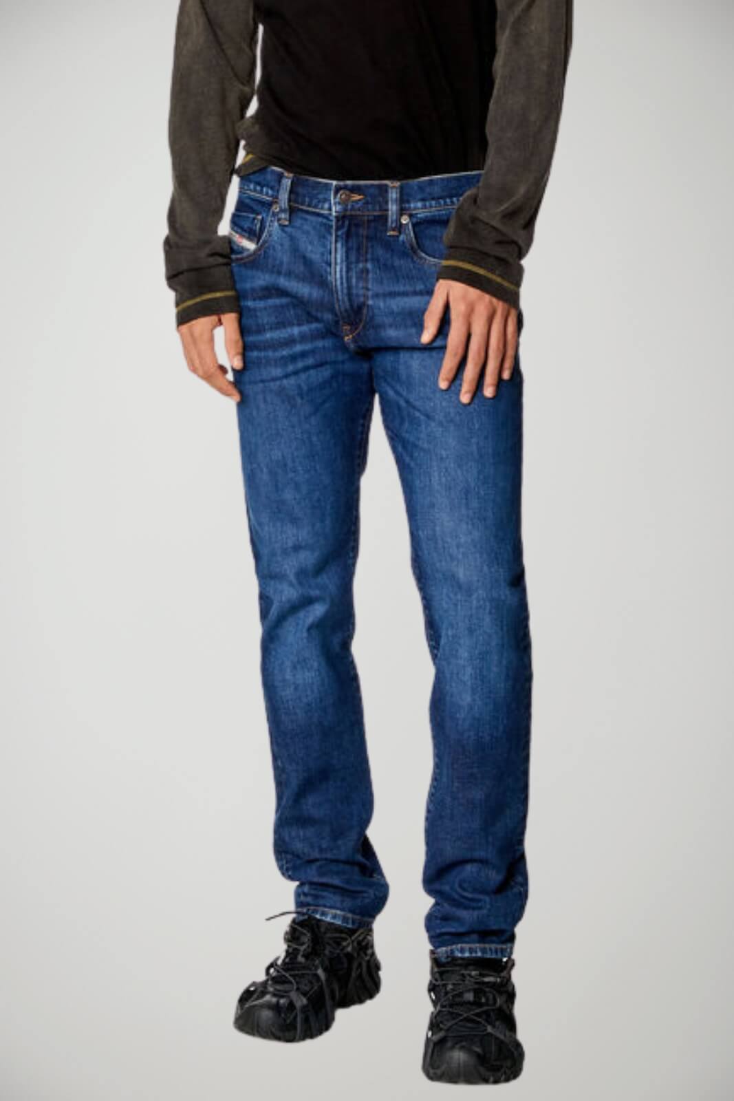 Jeans da uomo Diesel vestibilità slim a cinque tasche