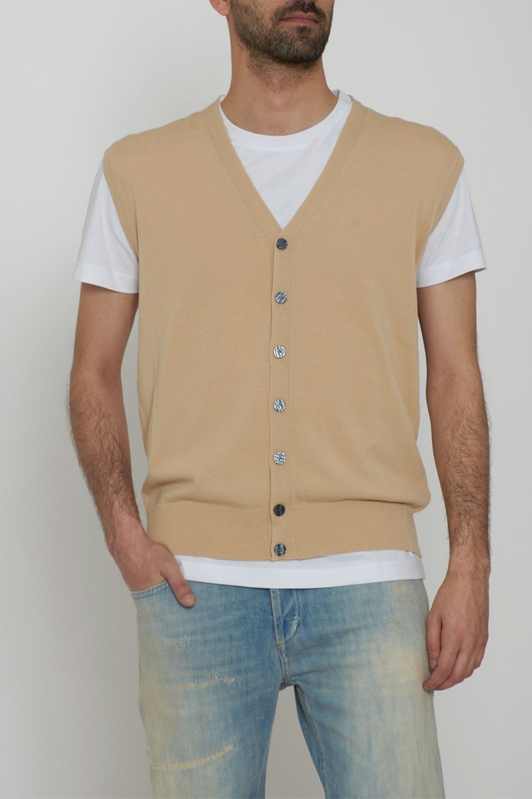 Cashmere Company men's v-neck vest