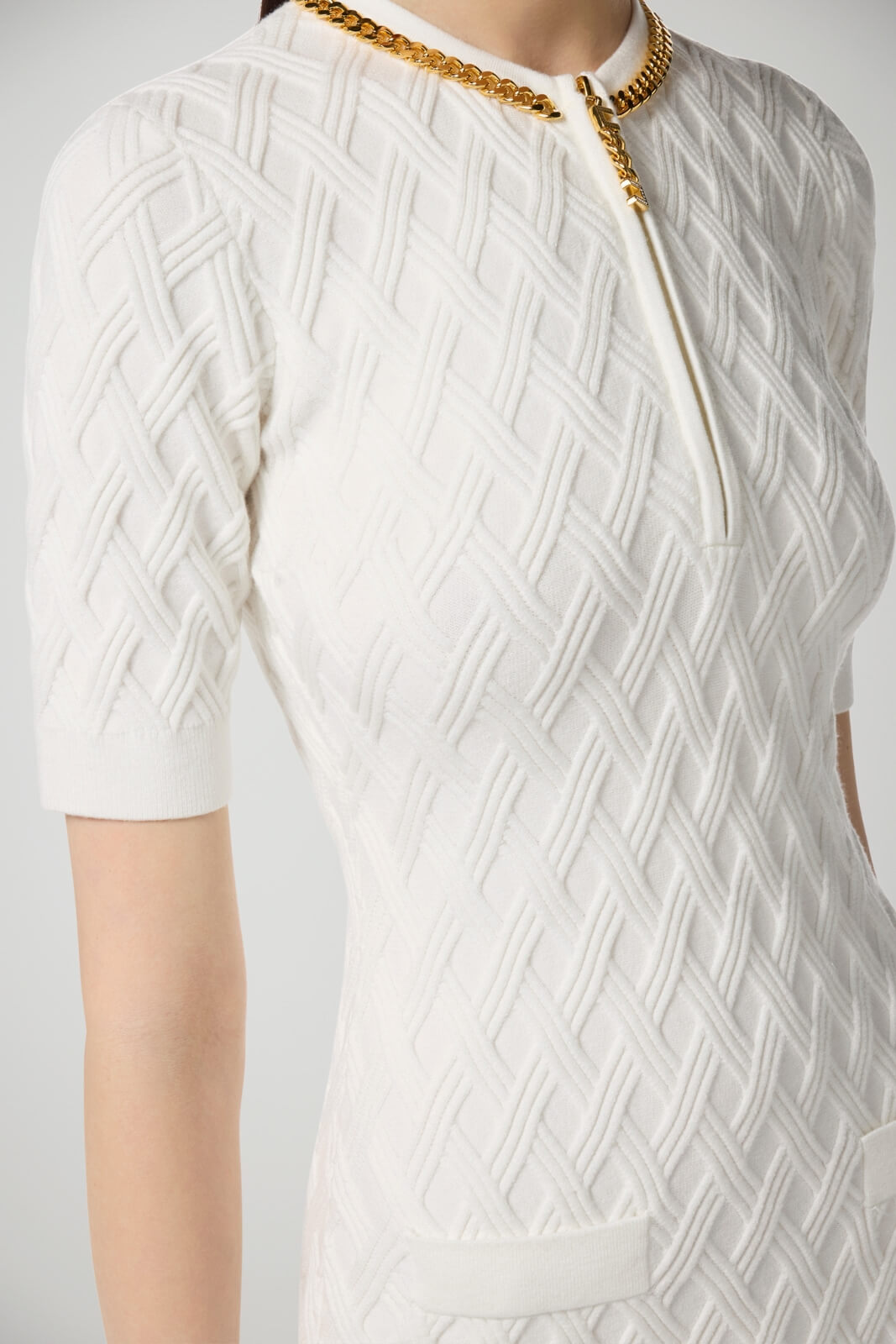 Abito donna Elisabetta Franchi in maglia a rombi con catena dettaglio texture