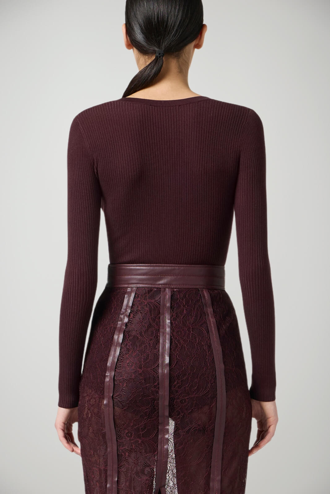 Maglia da donna Elisabetta Franchi scollo a V a costine retro