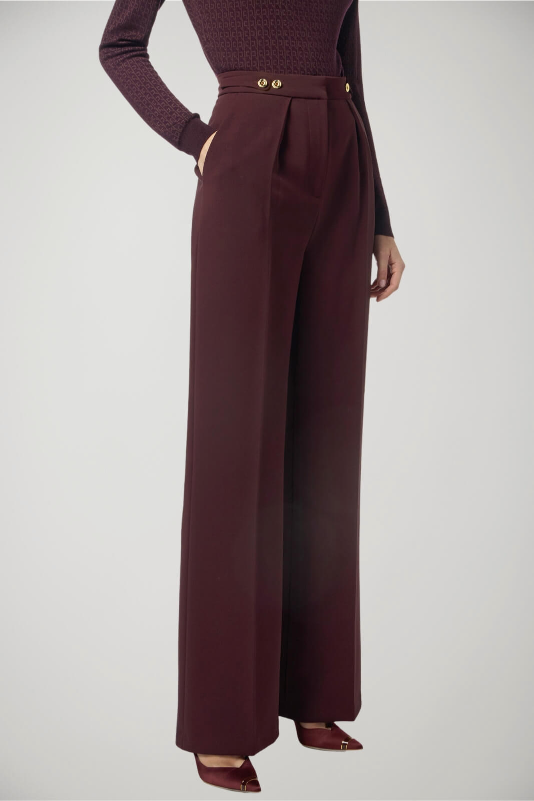 Pantaloni da donna Elisabetta Franchi in crepe con gioiello posteriore fronte 1