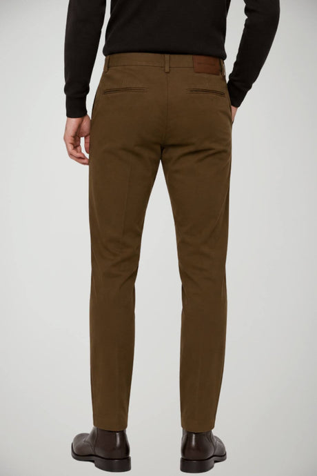 Emporio Armani Pantaloni Uomo chino in cotone / Nocciola