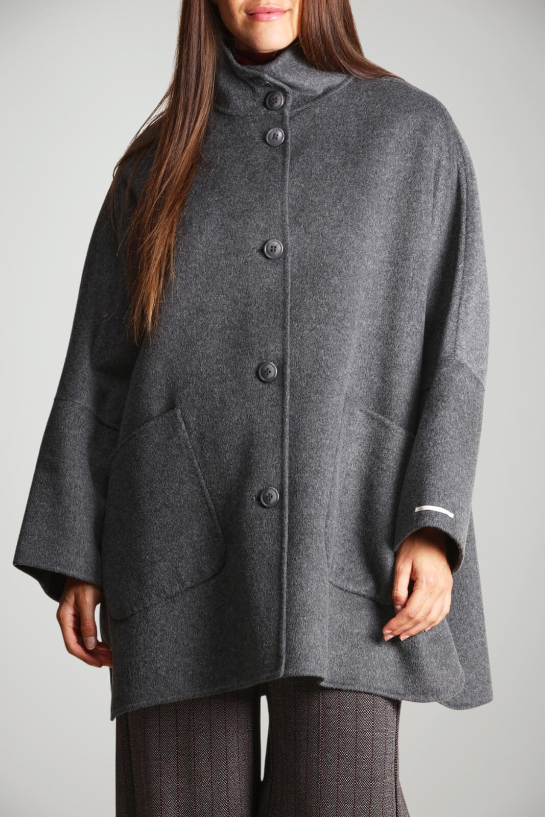 Cappotto da donna I Blues modello cappa over fit fronte 1