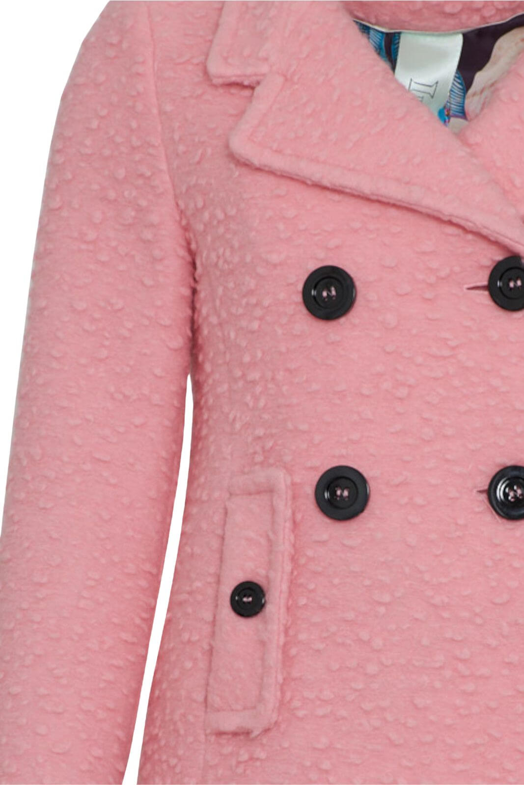 Cappotto doppiopetto in bouclè da donna dettaglio tessuto