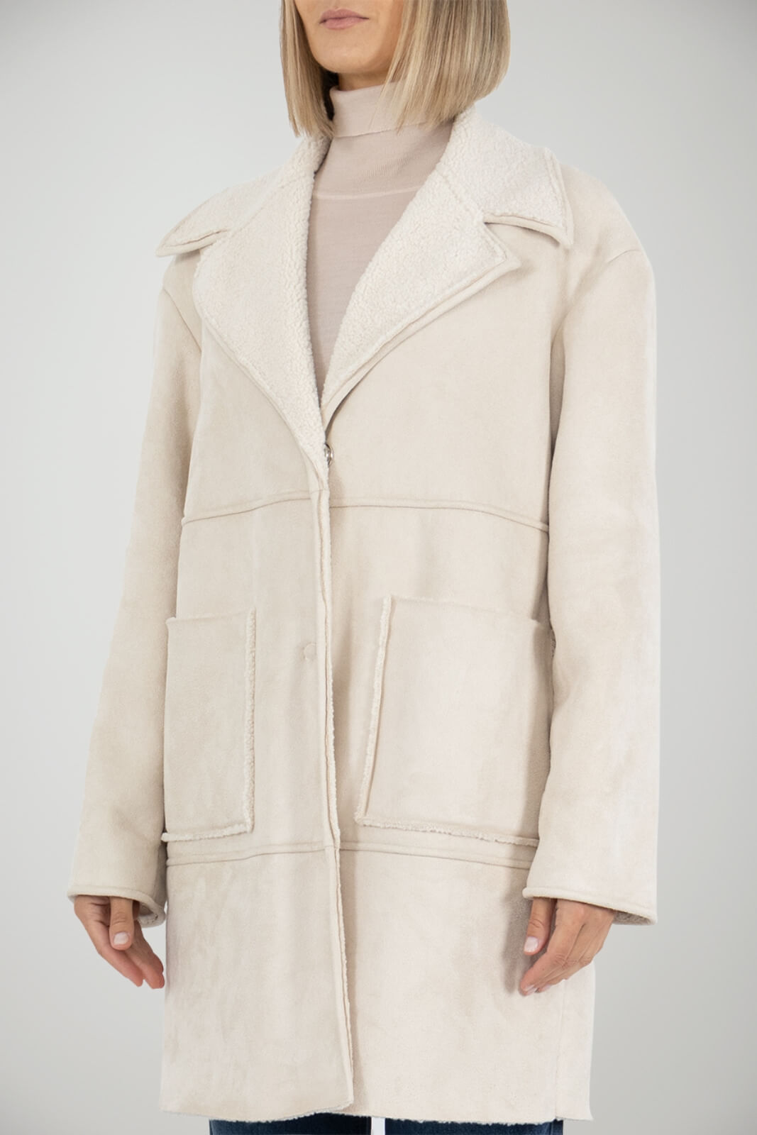 Cappotto Kaos donna montone con pelliccia interna fronte 1