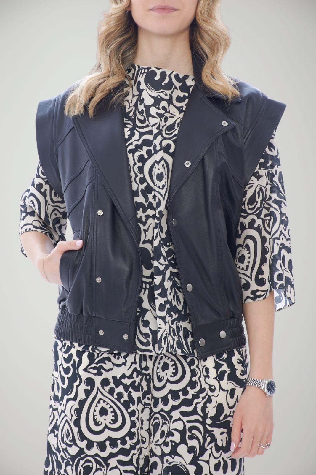 Dixie Women's Sleeveless Jacket