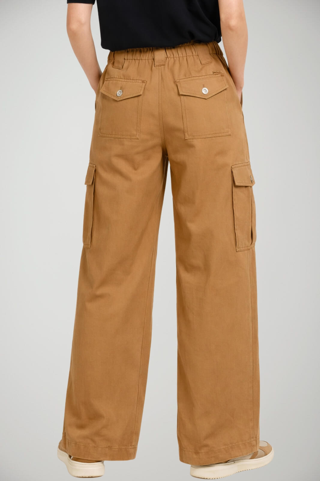 Pantaloni donna Liu Jo con tasche cargo in lyocell tinta unita color sabbia