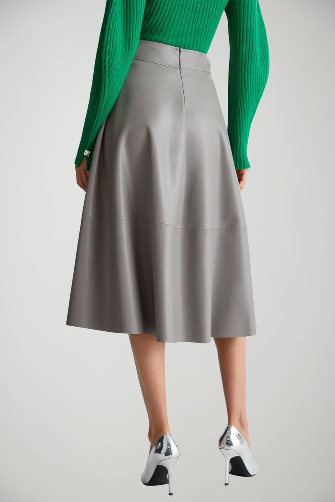 Gonna in ecopelle a campana retro