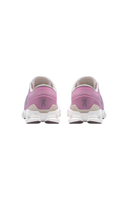 Sneakers da donna On da training con lacci