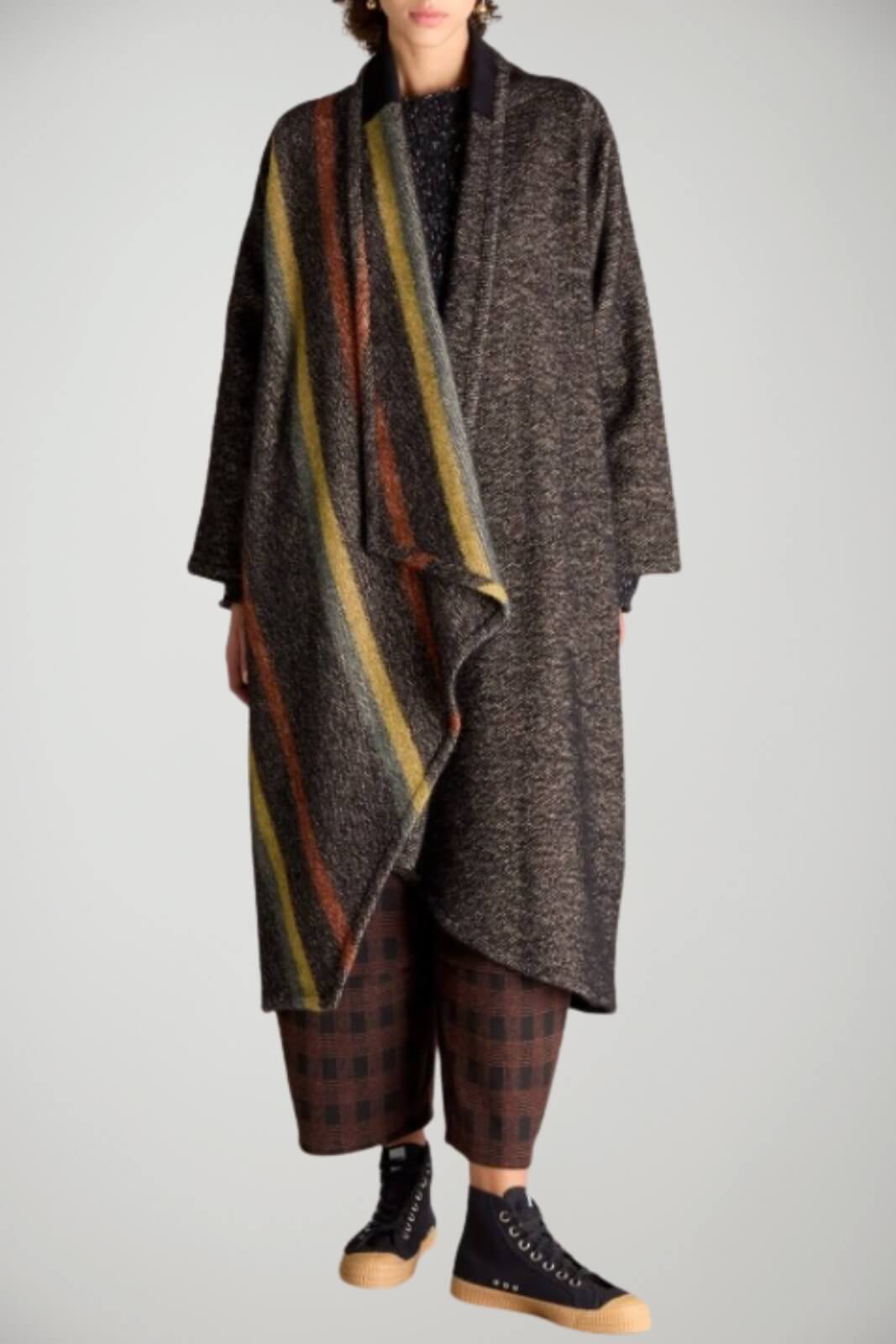 Opificio Neirami Cappotto lungo sciallato da donna fronte 1