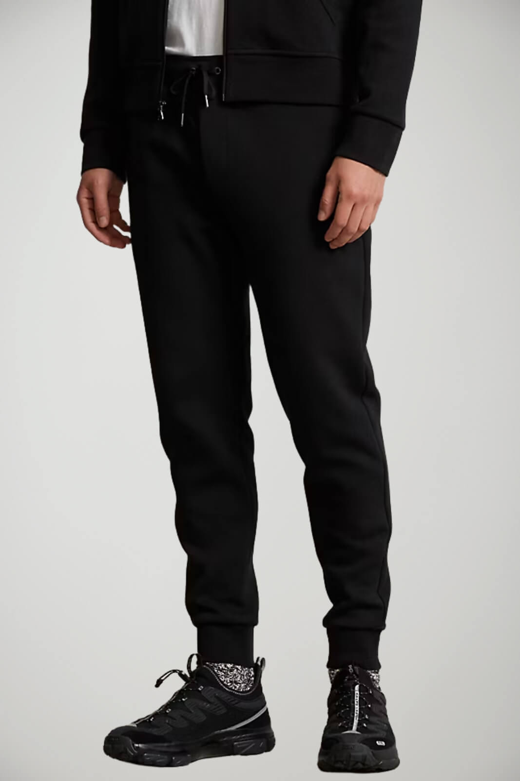 Pantaloni da uomo jogger con coulisse fronte 1