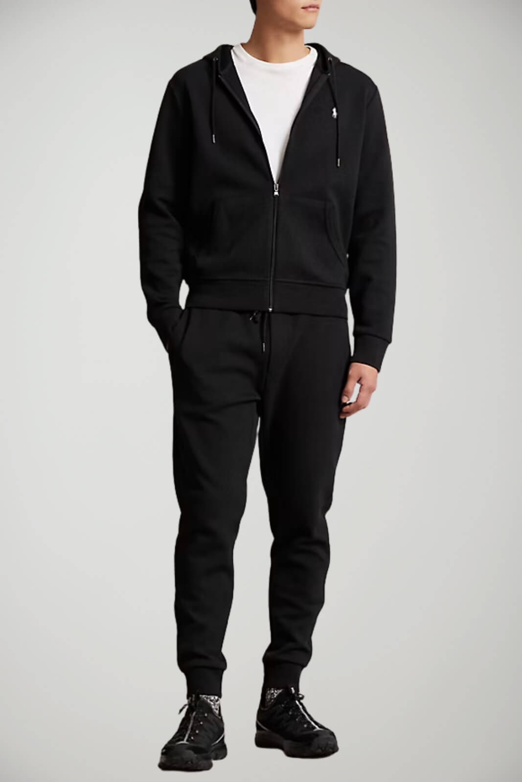 Pantaloni da uomo jogger con coulisse outfit