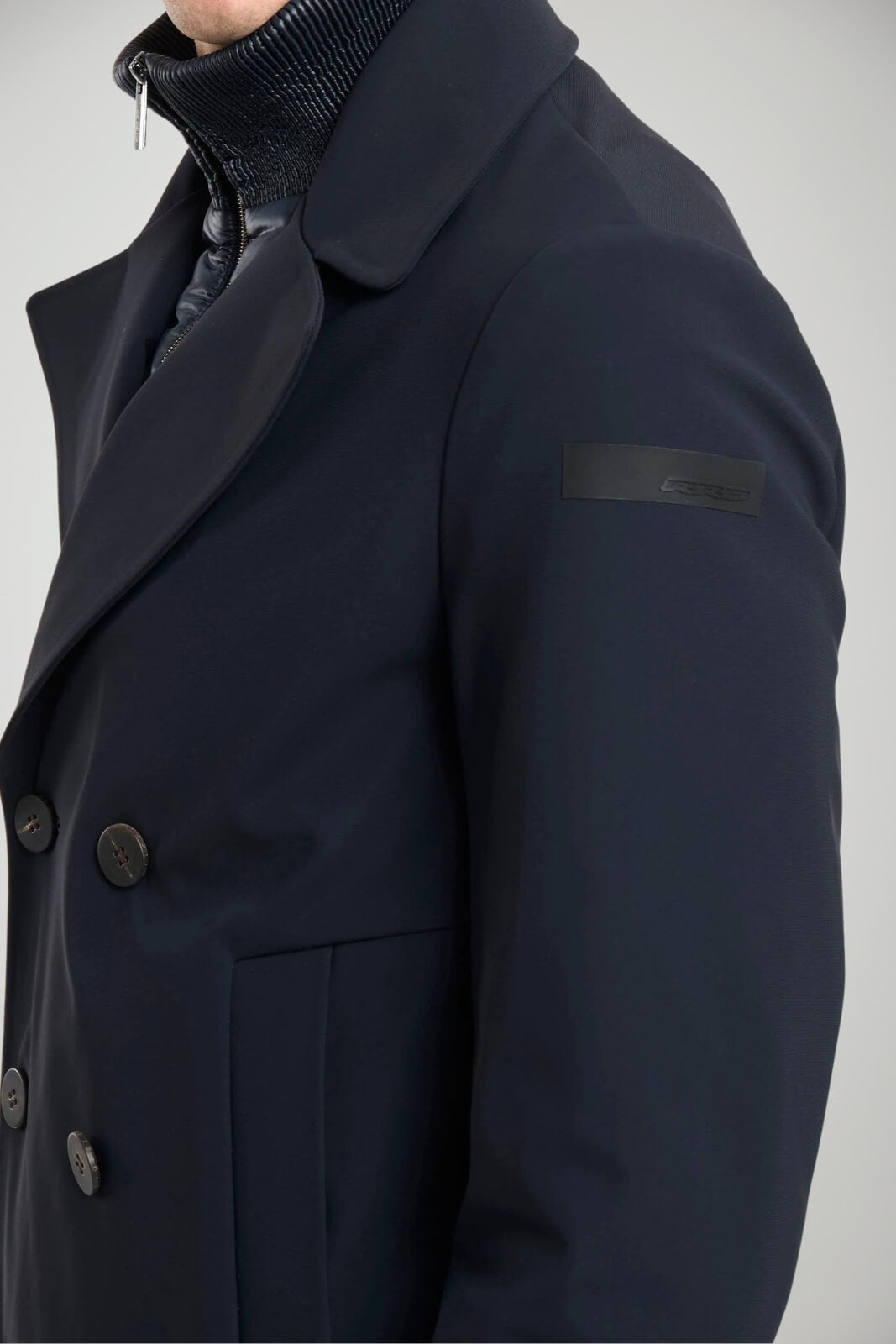 Cappotto da uomo RRD a doppiopetto dettaglio