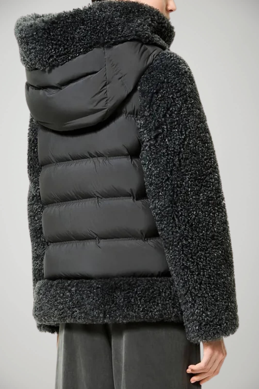 Pelliccia da donna imbottita RRD a collo alto retro