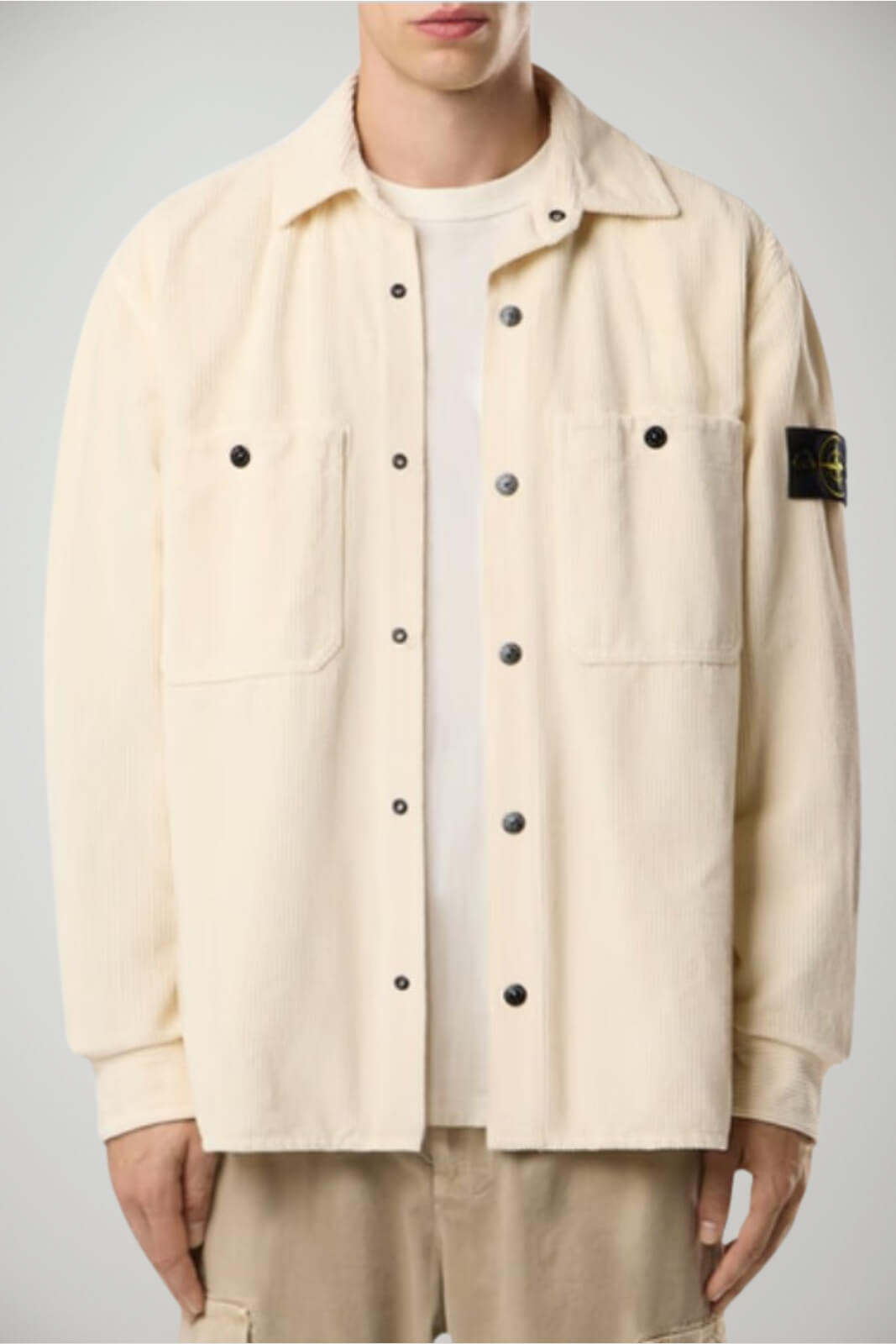 Camicia da uomo Stone Island overshirt in velluto corduroy fronte 1