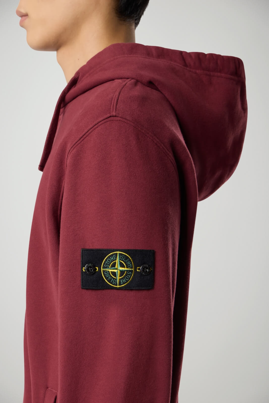 Sudadera con capucha de algodón orgánico cepillado para hombre de Stone Island