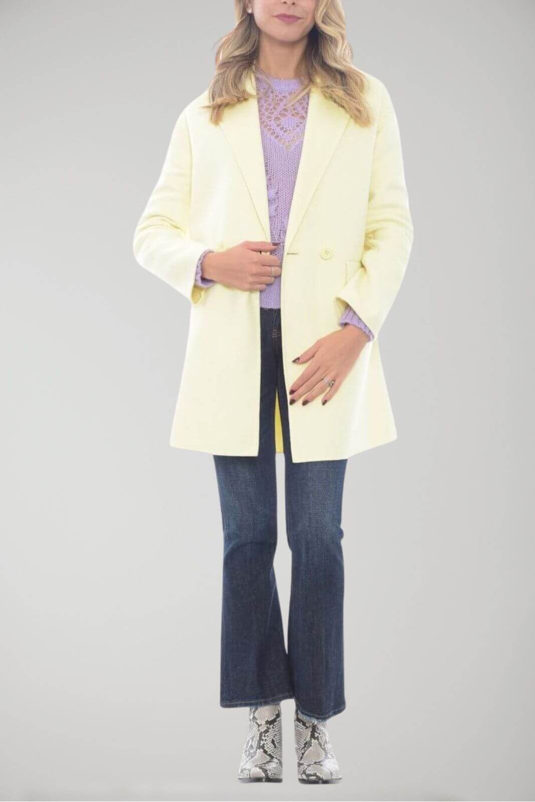 Twinset Cappotto donna doppiopetto con piume sul collo Fronte outfit