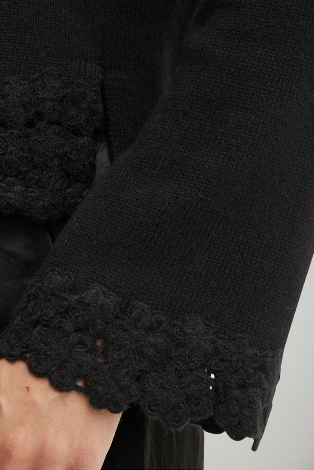 Maglia da donna Twinset con ricami crochet