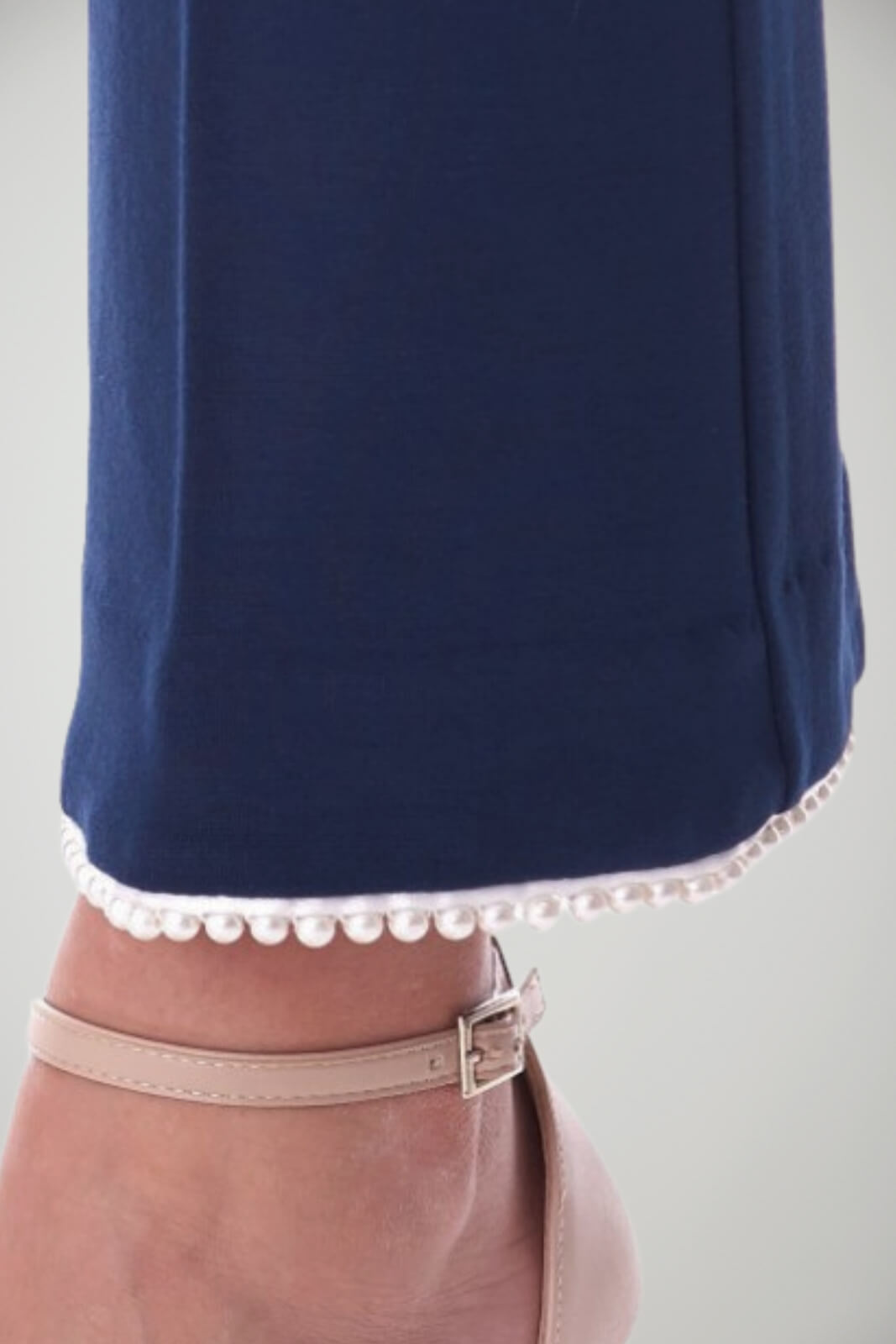 Twinset pantalone cropped perline dettaglio