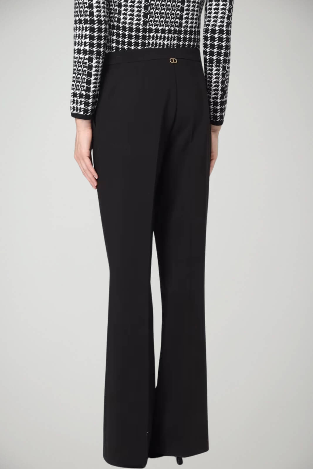Twinset Milano Pantaloni Donna a Zampa Tinta Unita in Crepe