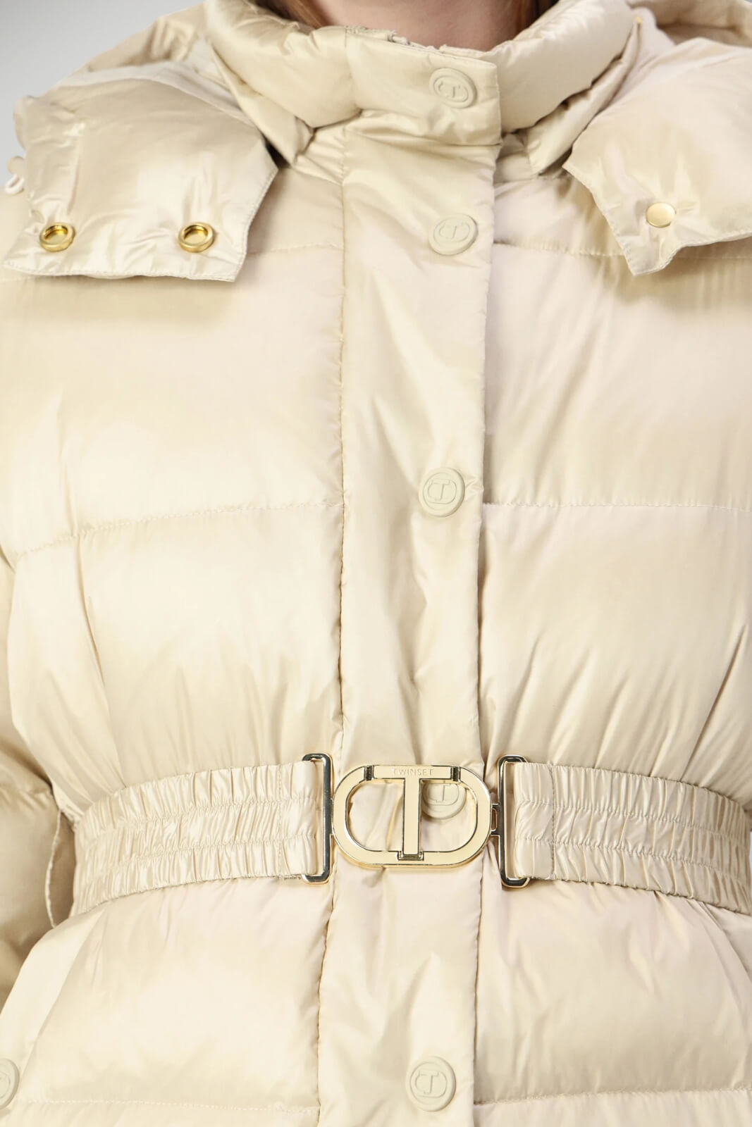 Piumino da donna Twinset con cappuccio e cintura dettaglio