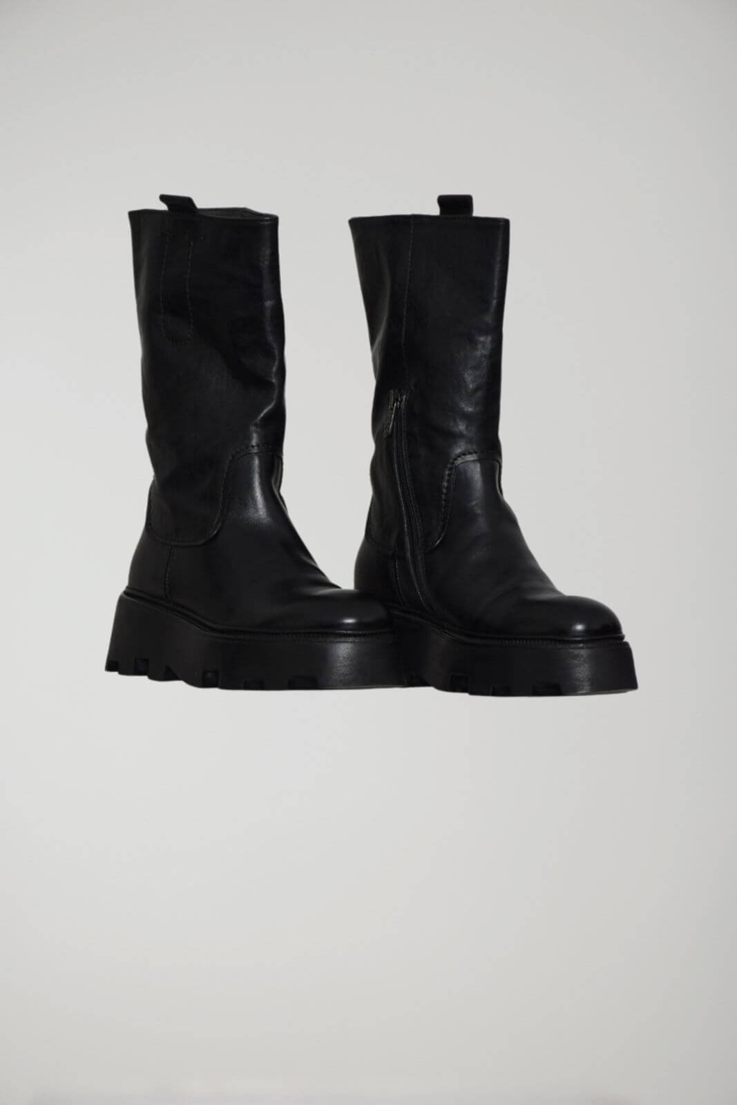 Hundred Women's MUSTANG Ankle Boots