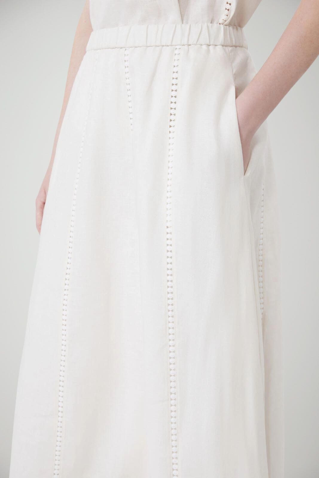 Weekend MaxMara Gonna in lino con ricami traforati