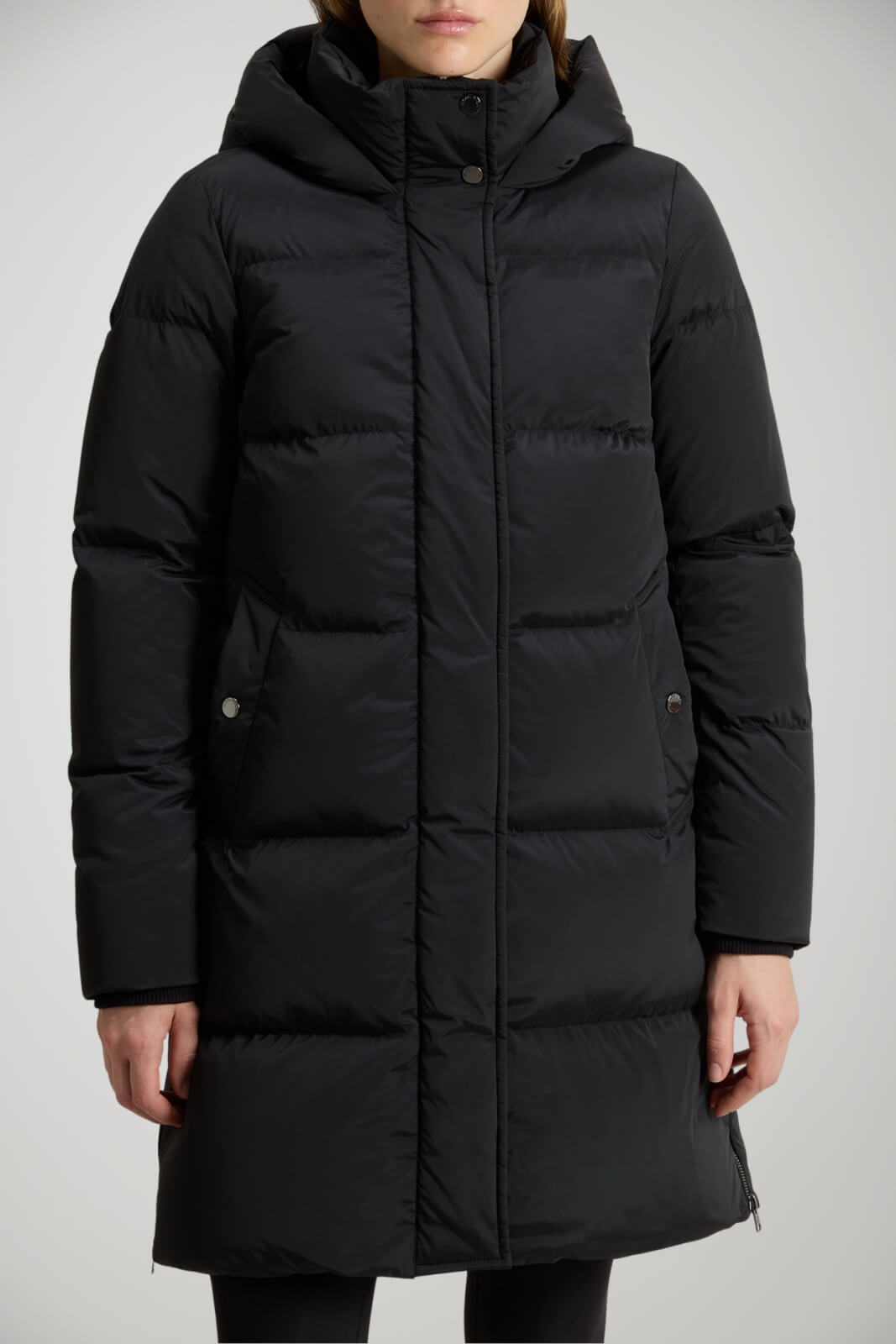 Piumino da donna Woolrich lungo con cappuccio