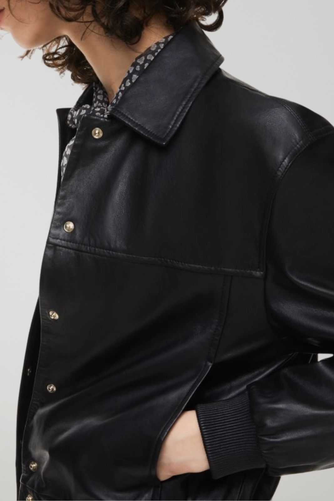 i blues bomber donna in nappa nero, collo rever, polsini, tasche a filo sui fianchi