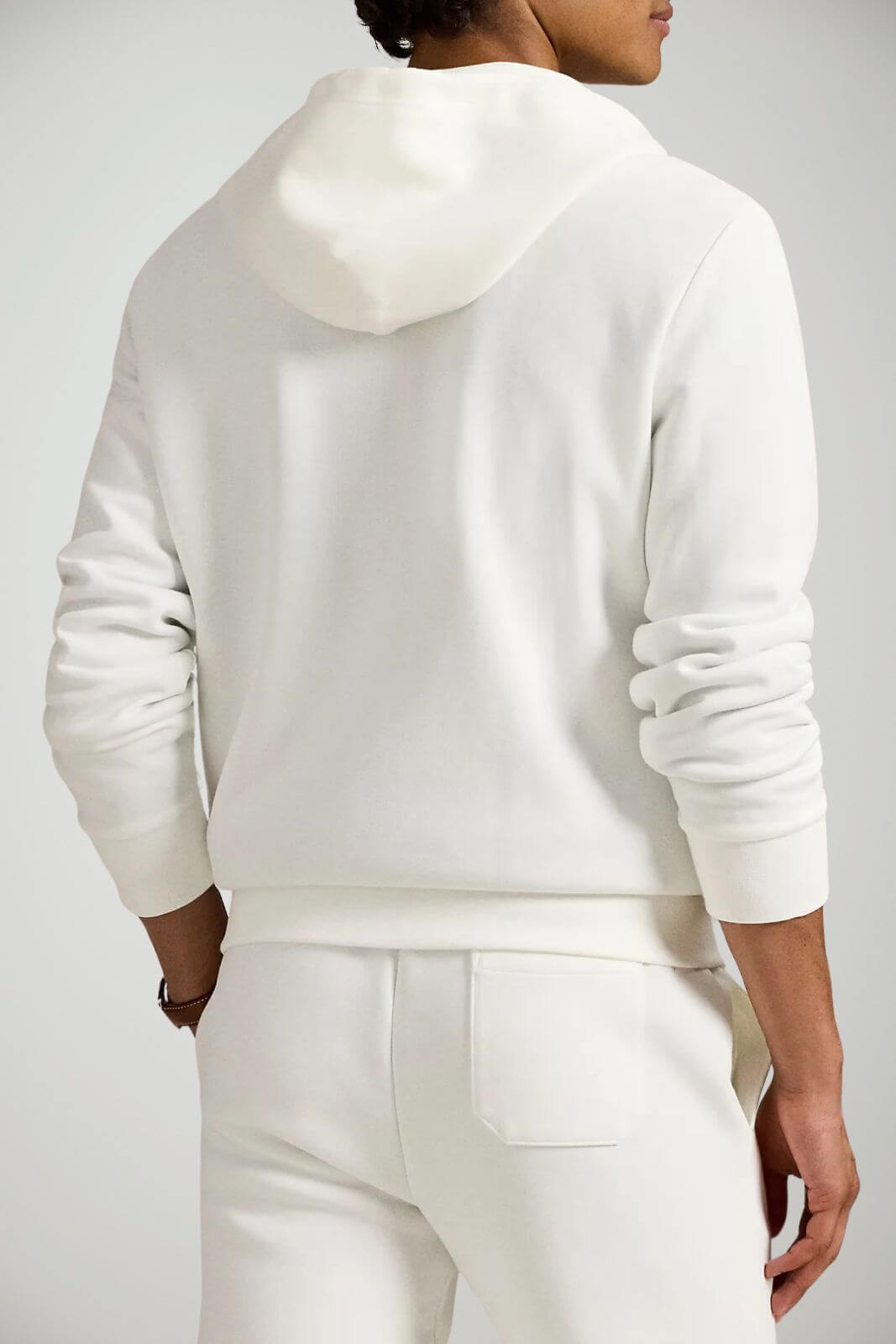 Felpa uomo firmata Polo Ralph Lauren con cappuccio e chiusura con zip.