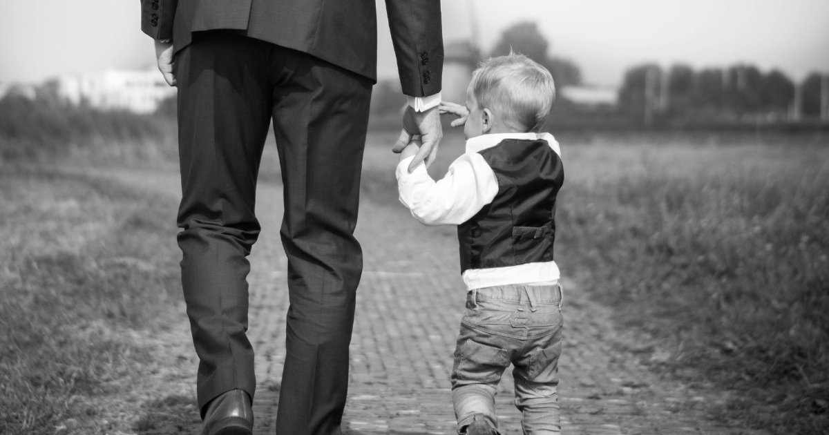 Festa del Papà: stile uomo, storie e idee regalo Parmax