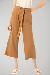 Pantalones cropped de mujer con fajín Surkana