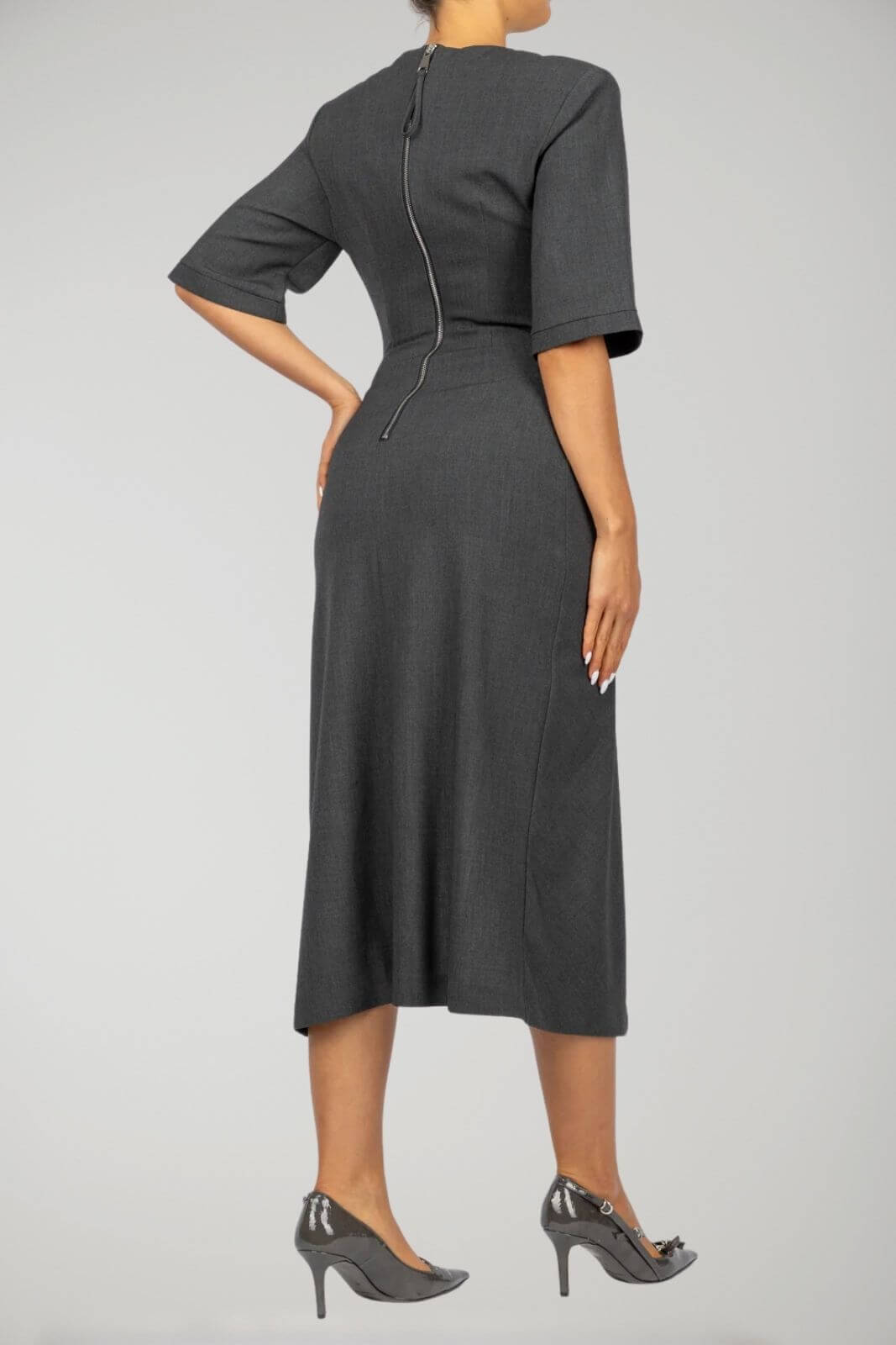 Vestido imperial de mujer con abertura