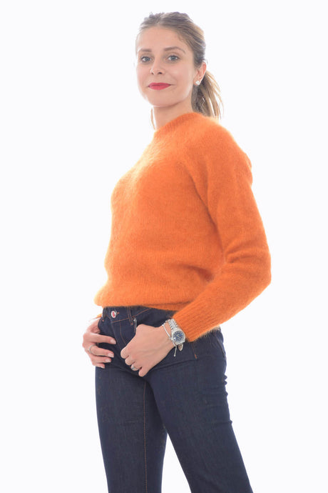 Brand Unique Women's sweater with raglan sleeves