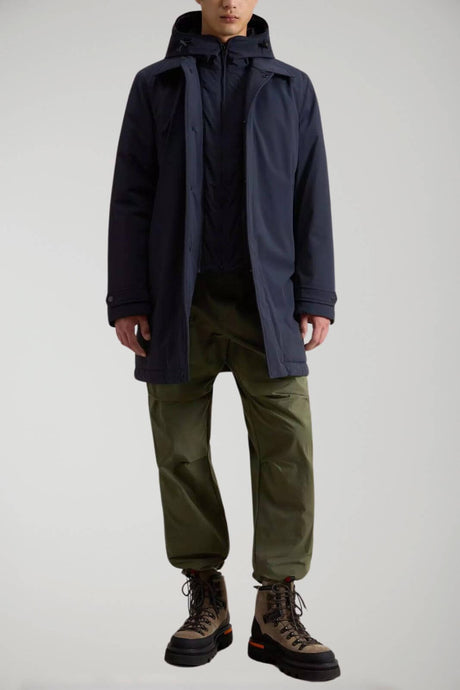 Abrigo 2 en 1 de Woolrich para hombre en nailon elástico