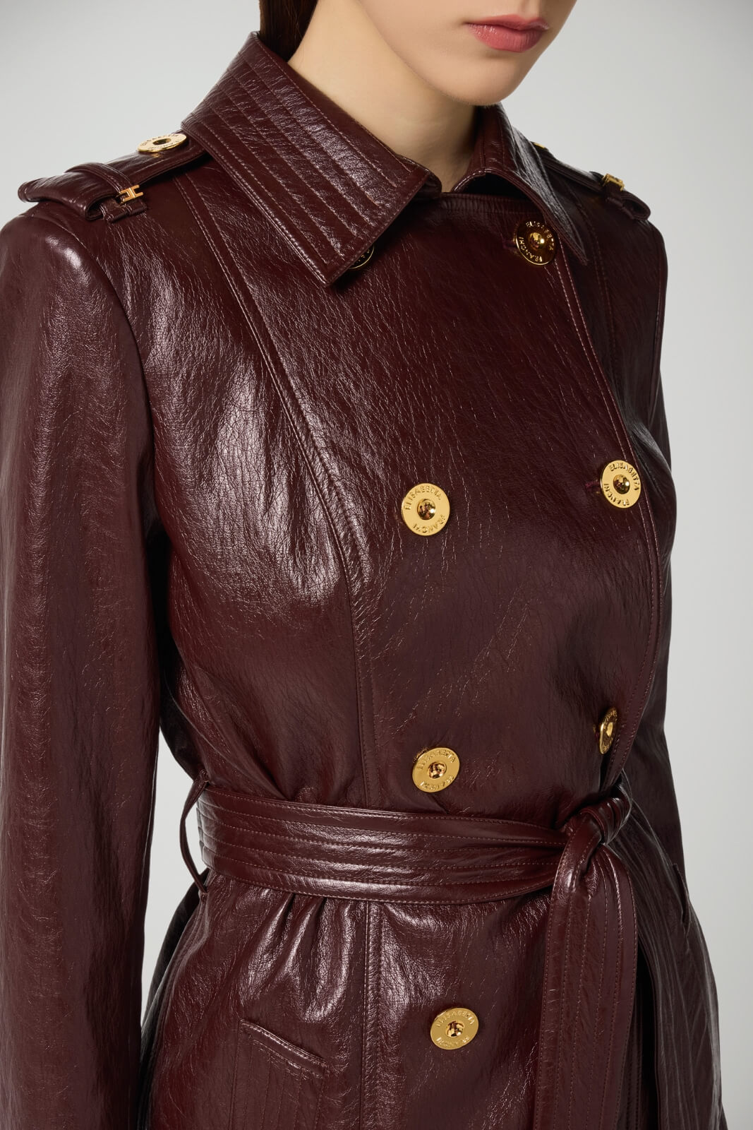 Gabardina de piel sintética con cinturón para mujer de Elisabetta Franchi