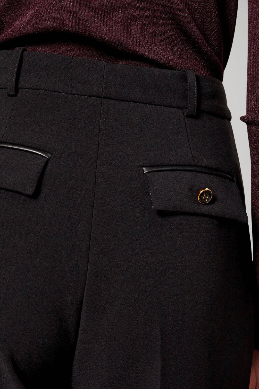 Elisabetta Franchi Pantaloni Donna con pences e patte posteriori