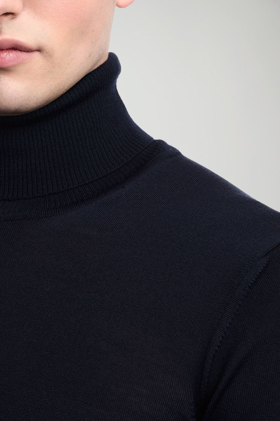 Emporio Armani Dolcevita Uomo in lana vergine / Navy